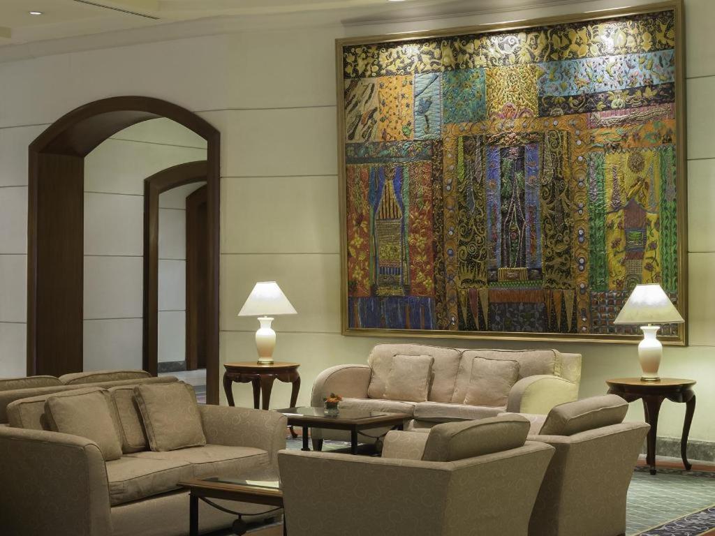 Marco Polo Davao Hotel Exterior foto The lobby of the Four Seasons Hotel, Cairo
